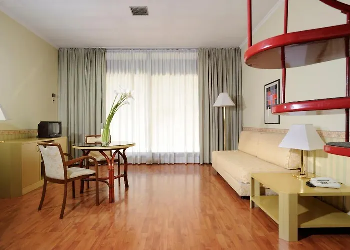 Mayfair 3*