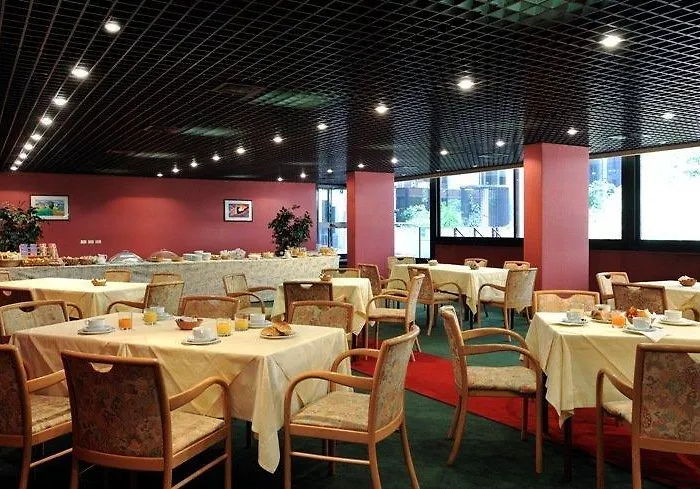 Mayfair Hotel 3*
